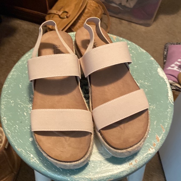 Ladies platform espadrilles size 8 - Picture 2 of 4